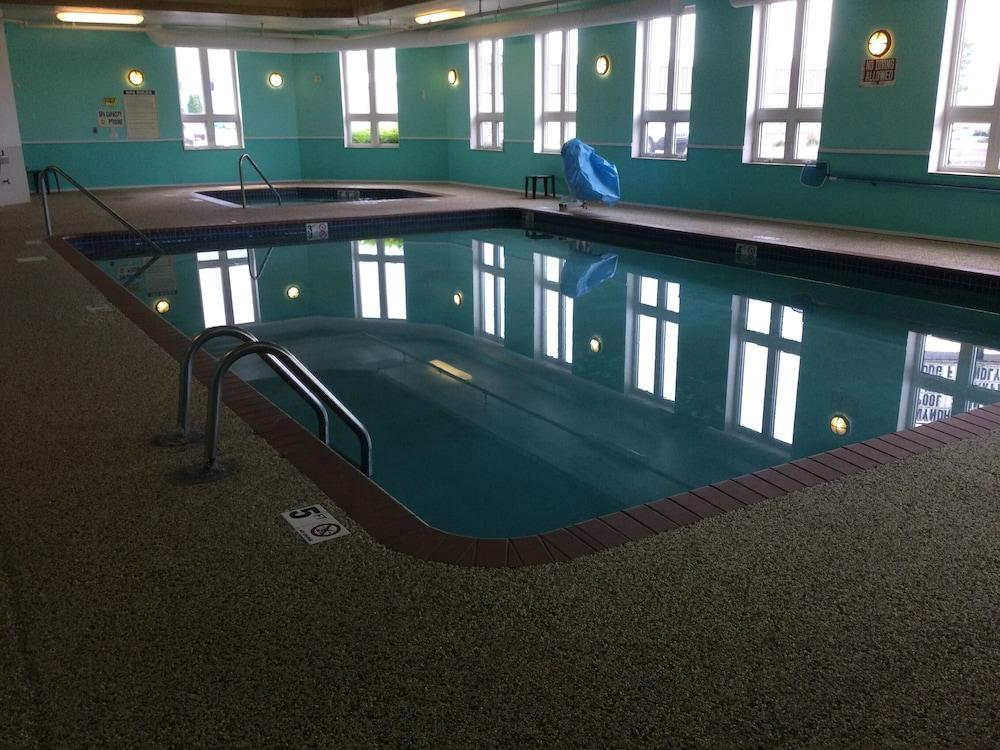 Super 8 By Wyndham Sault Ste. Marie Otel Dış mekan fotoğraf