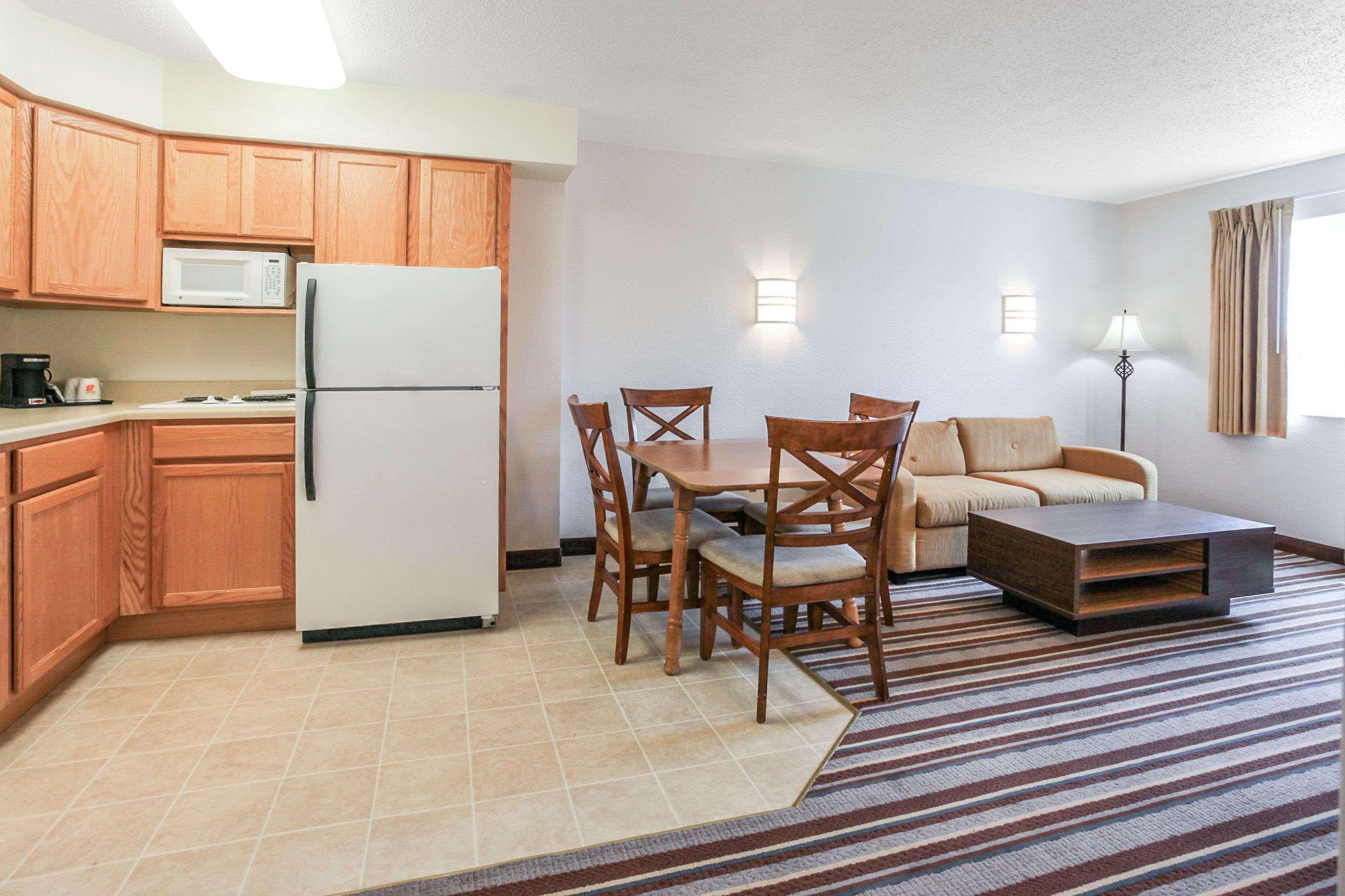 Super 8 By Wyndham Sault Ste. Marie Otel Dış mekan fotoğraf