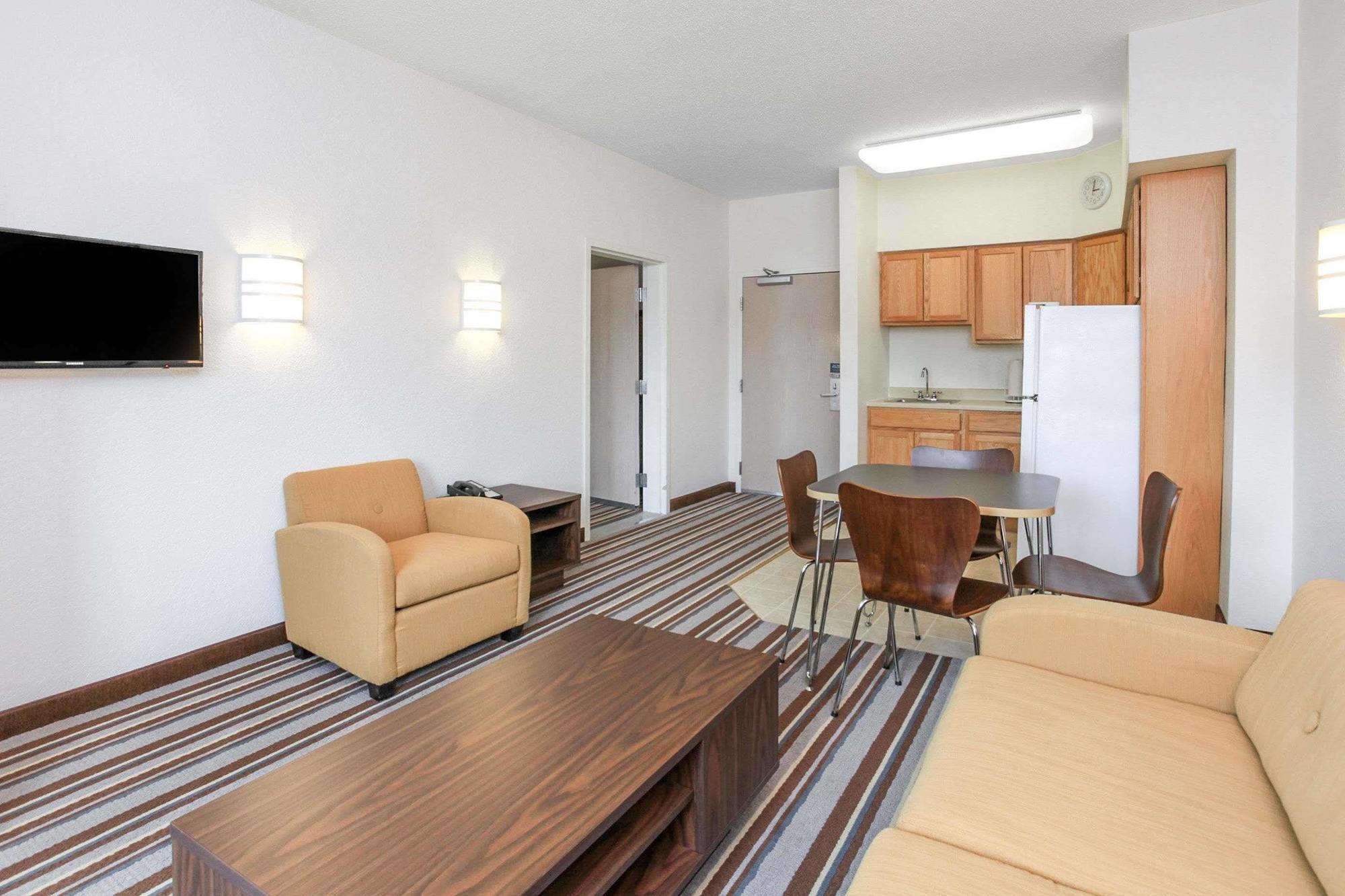 Super 8 By Wyndham Sault Ste. Marie Otel Dış mekan fotoğraf